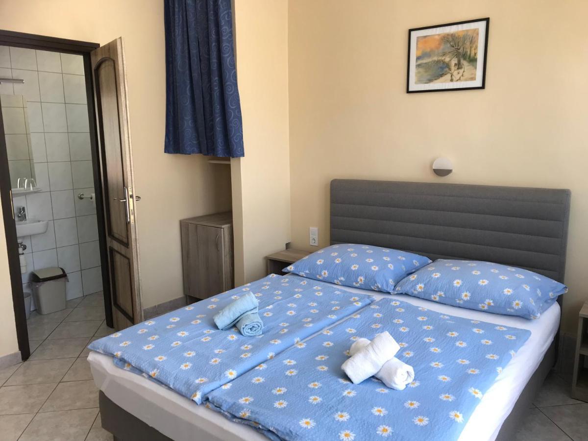 Farkas Vendeghaz Hotell Sopron Exteriör bild