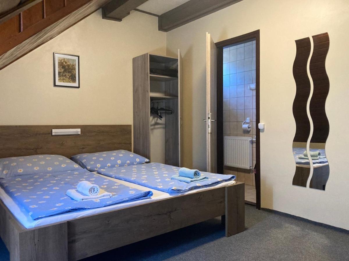 Farkas Vendeghaz Hotell Sopron Exteriör bild