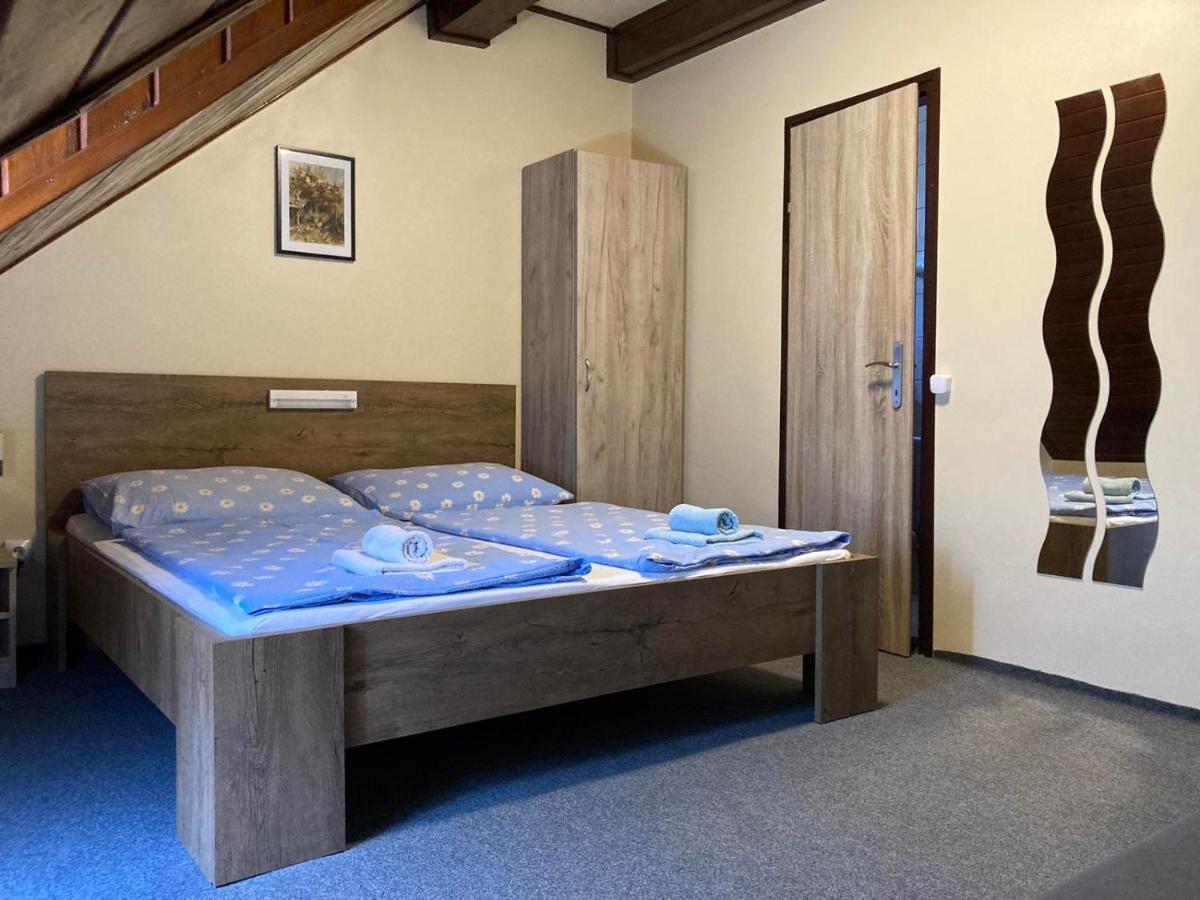 Farkas Vendeghaz Hotell Sopron Exteriör bild