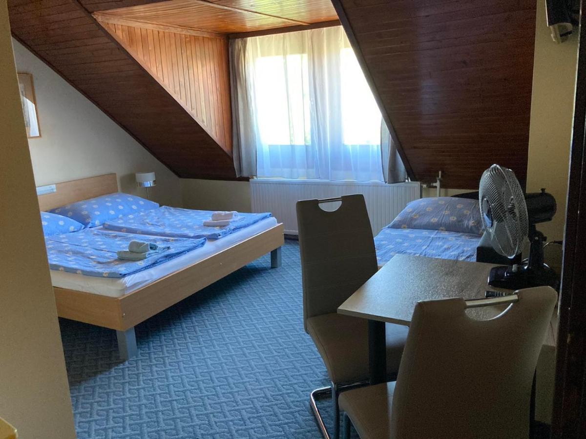Farkas Vendeghaz Hotell Sopron Exteriör bild