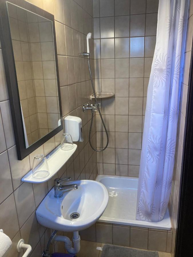 Farkas Vendeghaz Hotell Sopron Exteriör bild
