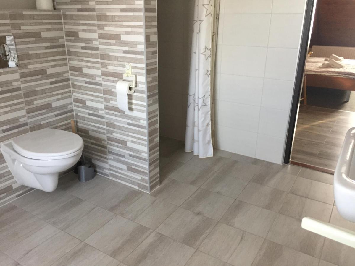 Farkas Vendeghaz Hotell Sopron Exteriör bild